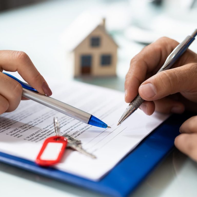 businessman-ready-take-notes-empty-note-pad (1)